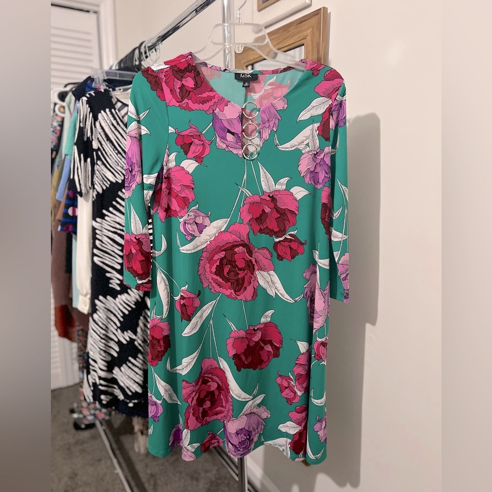 MSK Medium Summer Floral Dress👗💐